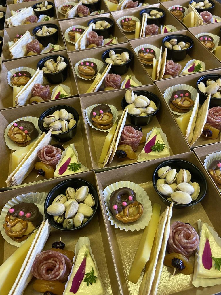 unWINEd Hells Canyon Style with Beamers Hells Canyon Tours